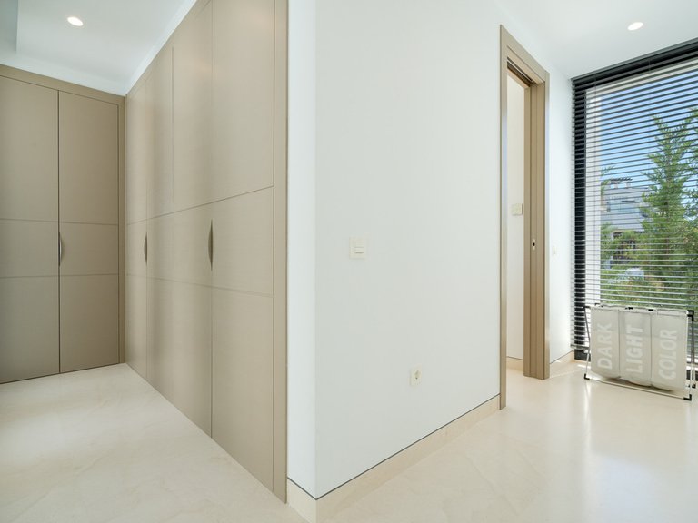 Villa for Sale in Benahavís, Malaga 17