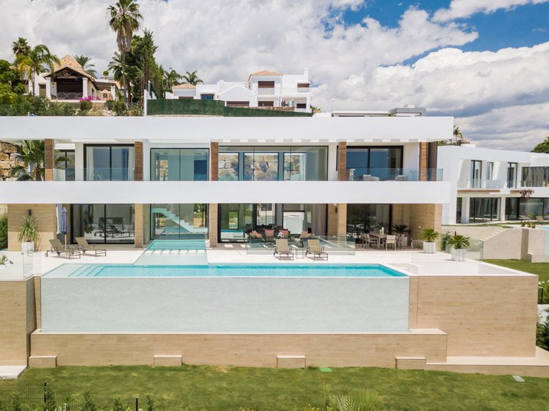 Villa for Sale in Benahavís, Malaga 28