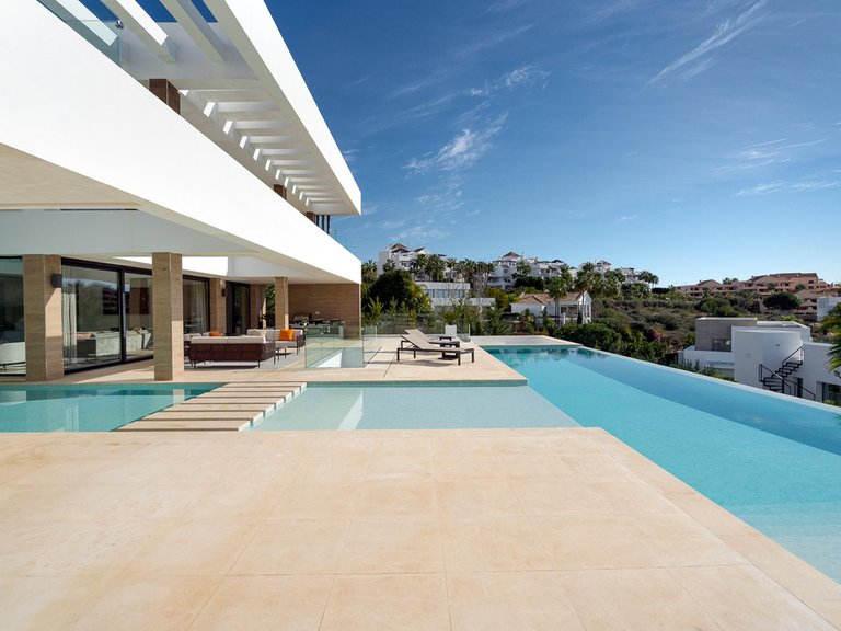 Villa for Sale in Benahavís, Malaga 31