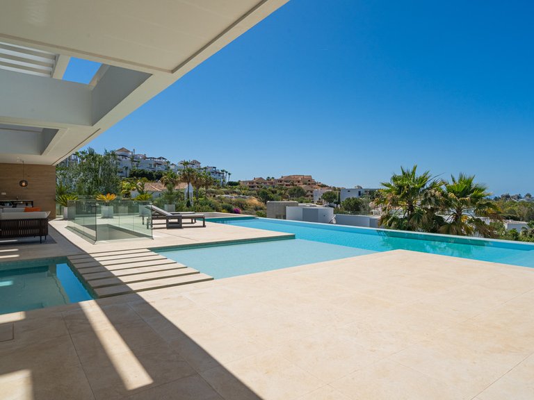 Villa for Sale in Benahavís, Malaga 45