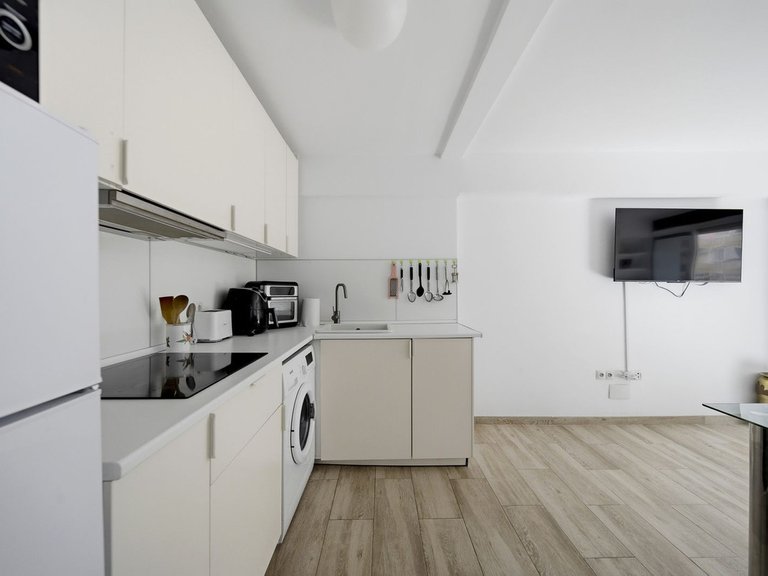 Apartment for Sale in Costa del Sol, Benalmadena Costa, Malaga 4