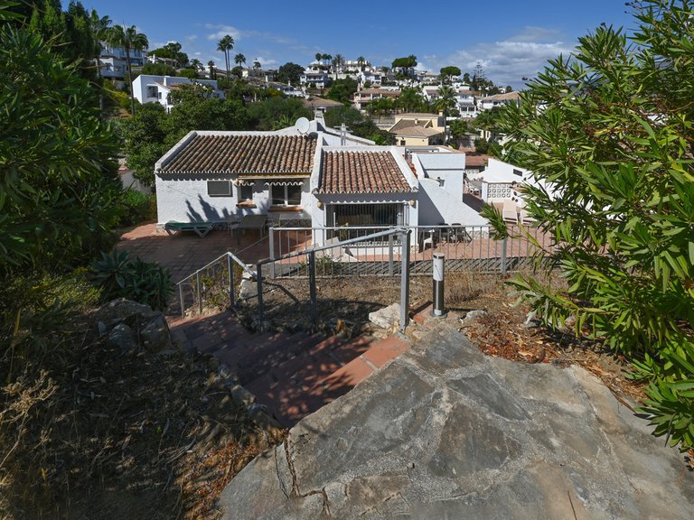 Villa for Sale in Cerros Del Aguila, Malaga 35