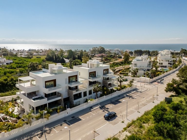 Apartment for Sale in The Golden Mile, Malaga 2