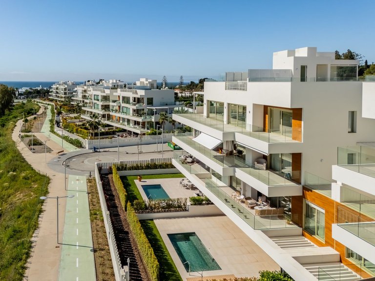 Apartment for Sale in The Golden Mile, Malaga 3