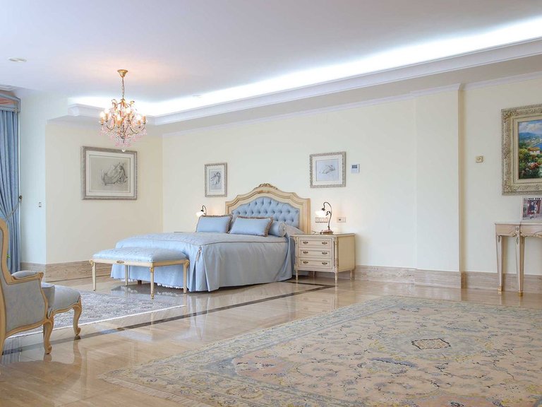 Villa for Sale in Marbella, Malaga 20