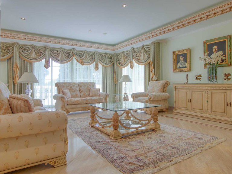 Villa for Sale in Marbella, Malaga 23