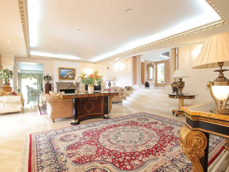 Villa for Sale in Marbella, Malaga 25