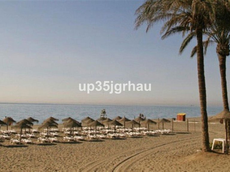 Villa for Sale in Estepona, Malaga 2