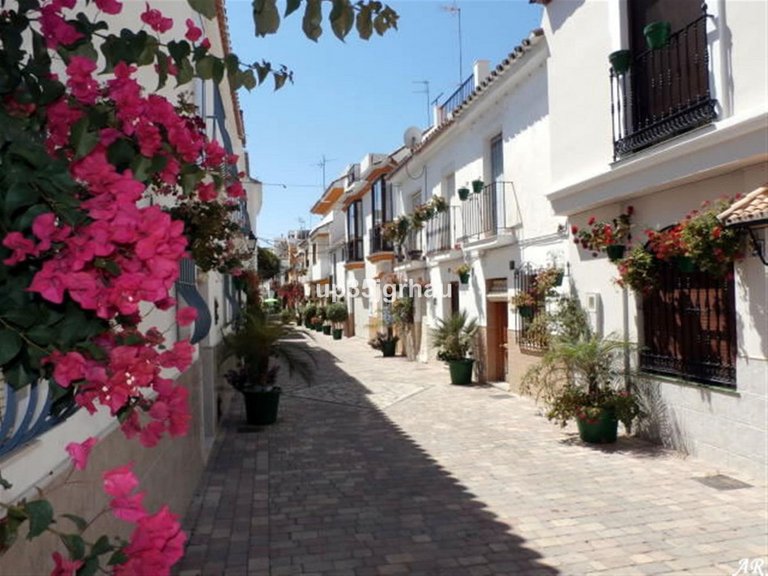 Villa for Sale in Estepona, Malaga 6