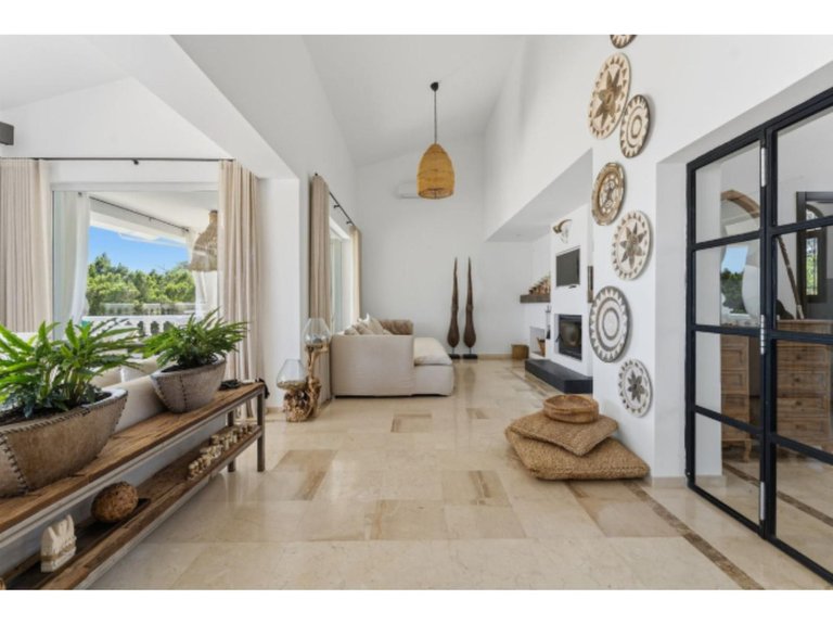 Villa for Sale in Mijas, Malaga 11
