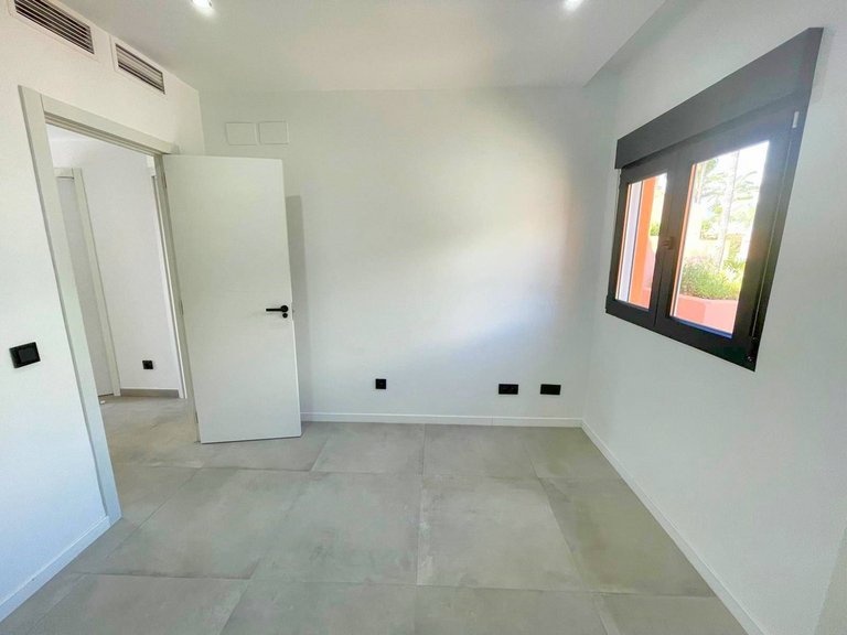 Villa for Sale in El Paraiso, Malaga 21