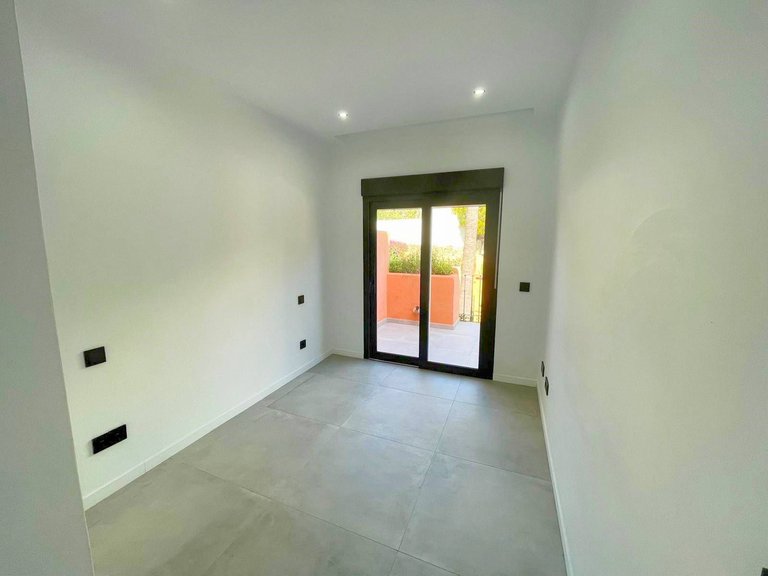 Villa for Sale in El Paraiso, Malaga 24