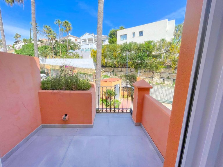 Villa for Sale in El Paraiso, Malaga 28