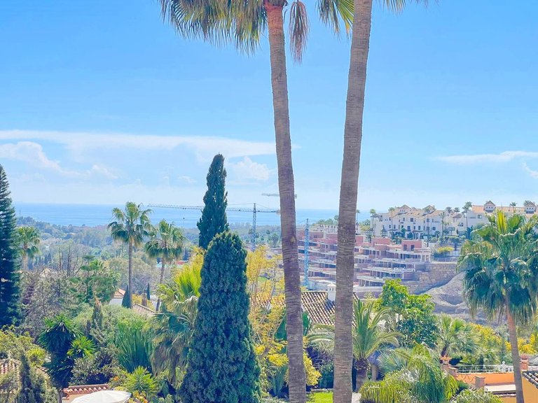 Villa for Sale in El Paraiso, Malaga 29
