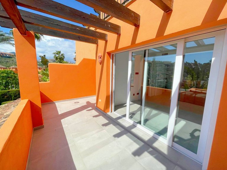 Villa for Sale in El Paraiso, Malaga 31