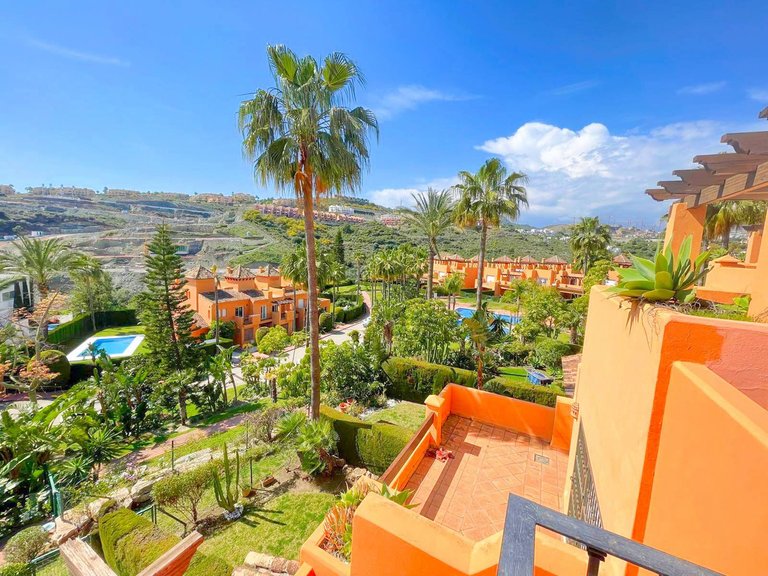 Villa for Sale in El Paraiso, Malaga 33