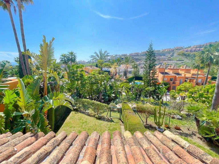 Villa for Sale in El Paraiso, Malaga 34