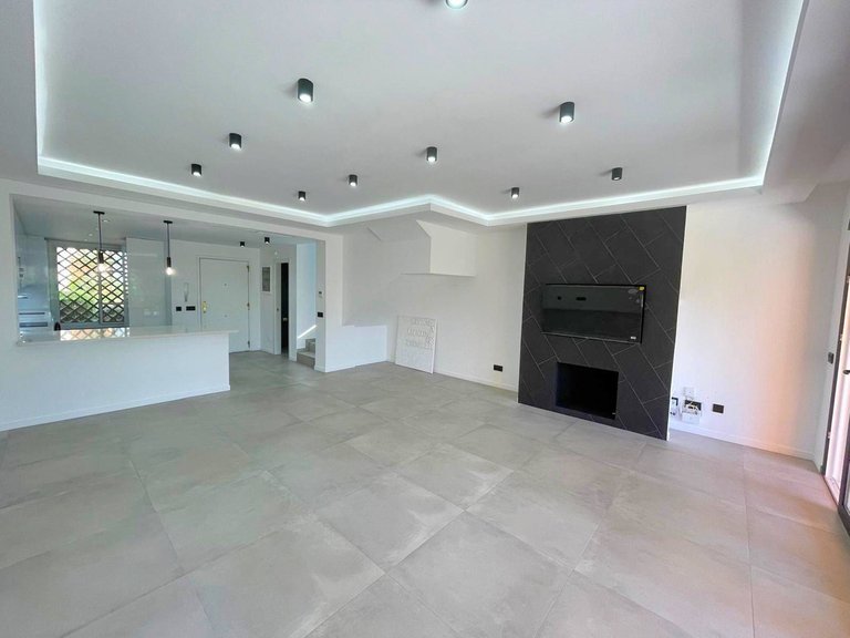 Villa for Sale in El Paraiso, Malaga 4