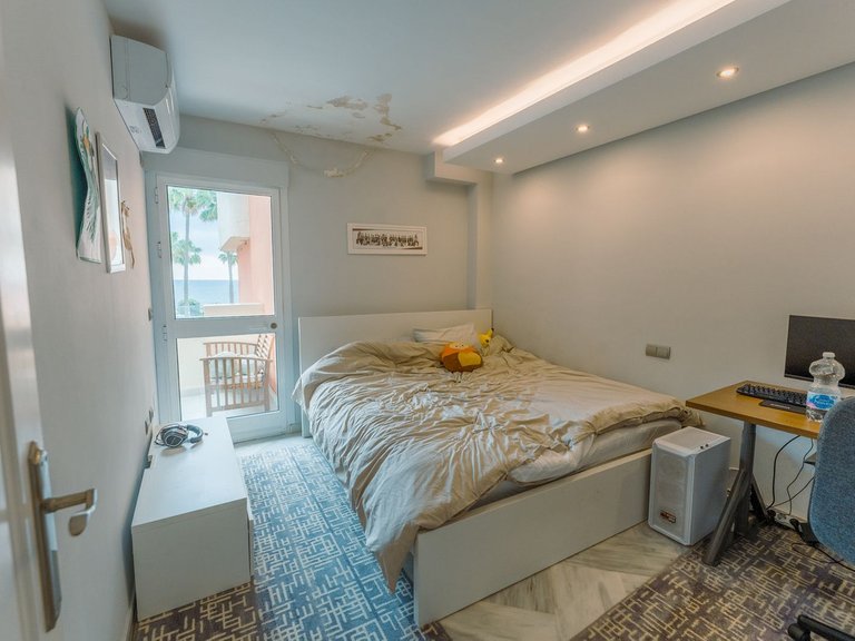 Villa for Sale in New Golden Mile, Malaga 10