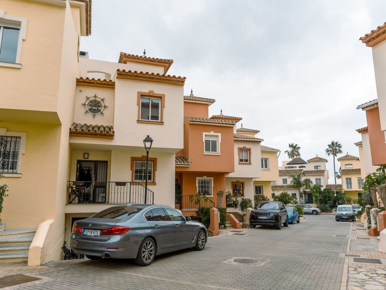 Villa for Sale in New Golden Mile, Malaga 19