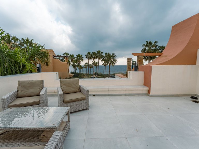 Villa for Sale in New Golden Mile, Malaga 2