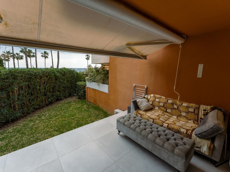 Villa for Sale in New Golden Mile, Malaga 26