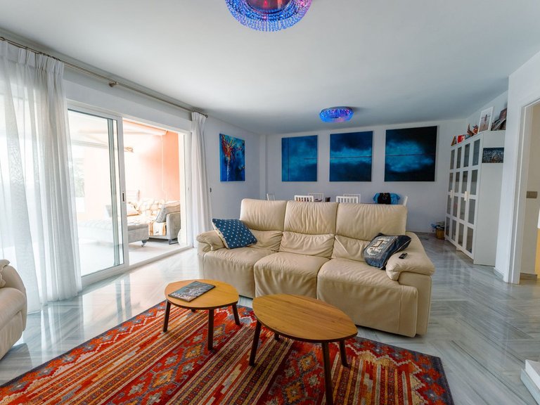Villa for Sale in New Golden Mile, Malaga 5