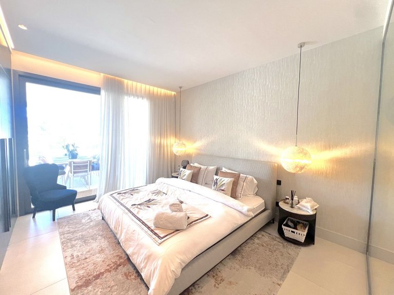 Apartment for Sale in The Golden Mile, Malaga 10