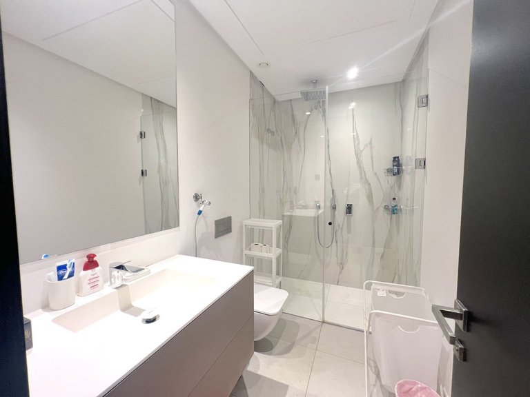 Apartment for Sale in The Golden Mile, Malaga 17