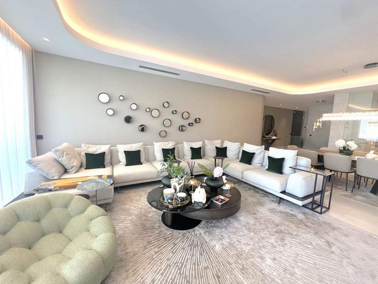 Apartment for Sale in The Golden Mile, Malaga 3
