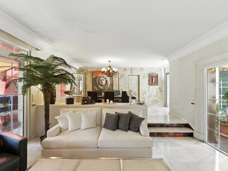 Villa for Sale in Marbella, Malaga 10