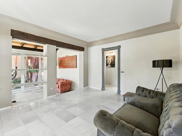Villa for Sale in Marbella, Malaga 16