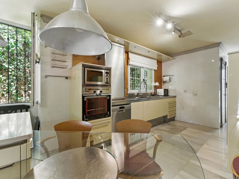 Villa for Sale in Marbella, Malaga 21