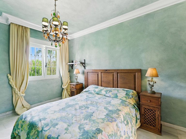 Villa for Sale in Marbella, Malaga 35