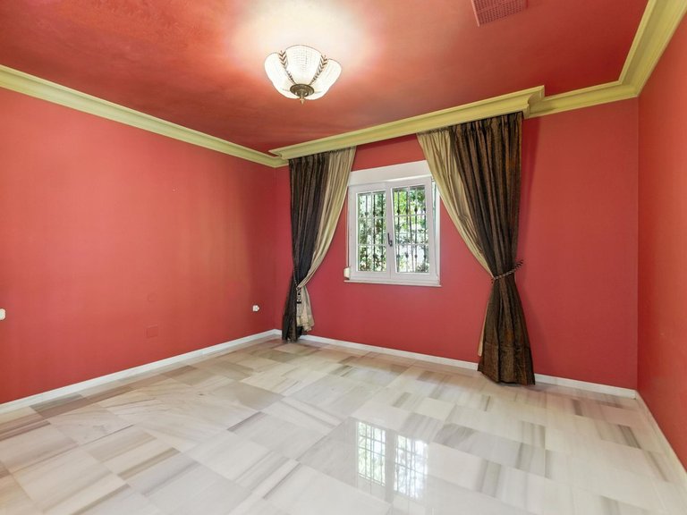 Villa for Sale in Marbella, Malaga 39