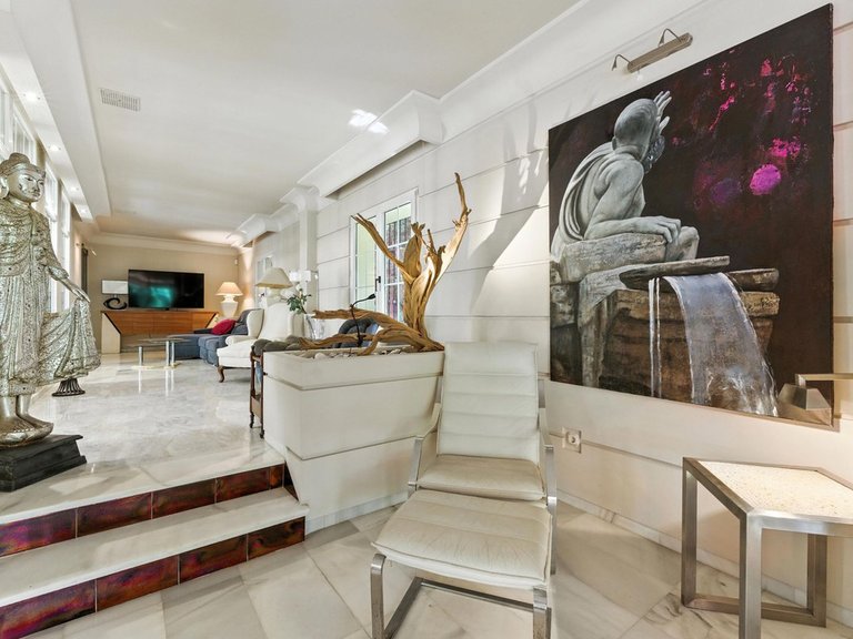 Villa for Sale in Marbella, Malaga 9
