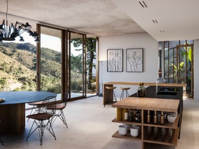 Villa for Sale in Benahavís, Malaga 2