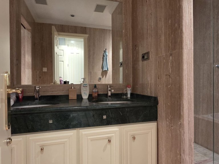 Apartment for Sale in Sierra Blanca, Malaga 11
