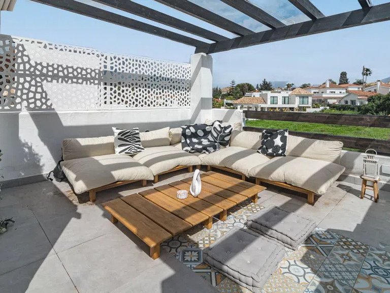 Villa for Sale in San Pedro De Alcántara, Malaga 2
