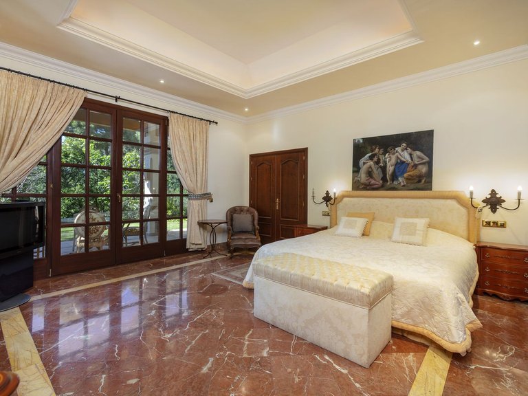 Villa for Sale in La Zagaleta, Malaga 16