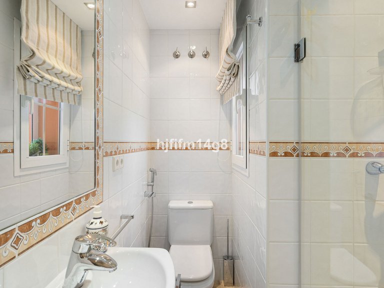 Apartment for Sale in Nueva Andalucía, Malaga 14
