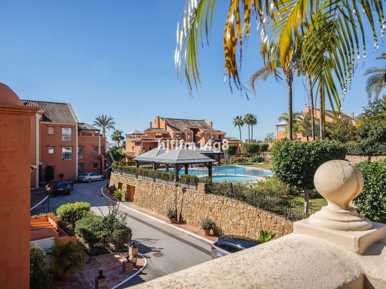 Apartment for Sale in Nueva Andalucía, Malaga 2