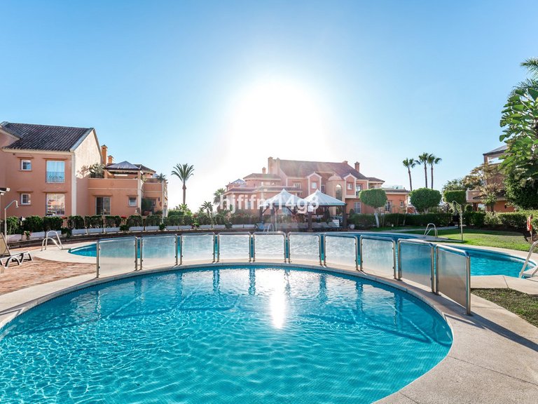 Apartment for Sale in Nueva Andalucía, Malaga 23