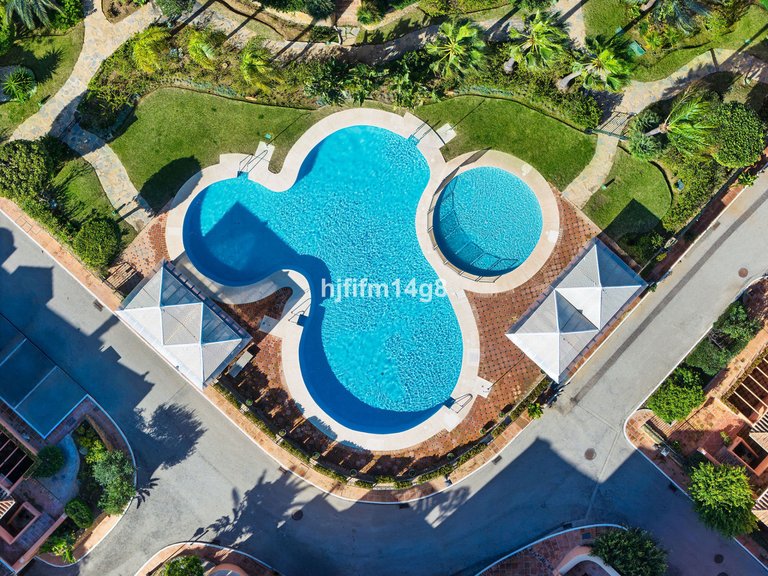 Apartment for Sale in Nueva Andalucía, Malaga 26