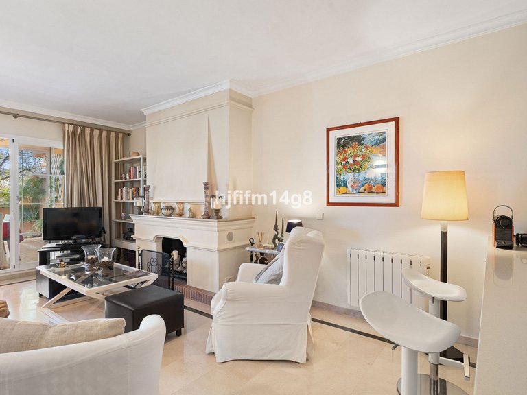 Apartment for Sale in Nueva Andalucía, Malaga 5