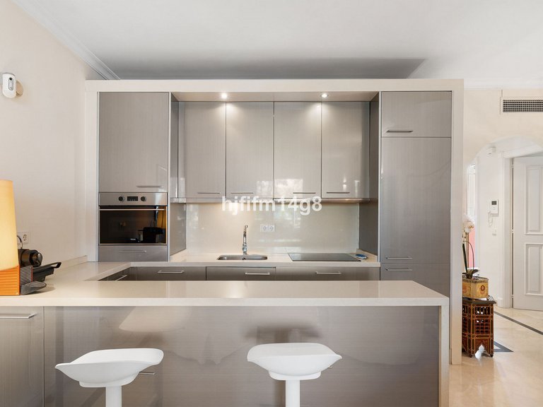 Apartment for Sale in Nueva Andalucía, Malaga 8