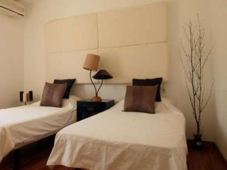 Villa for Sale in Nueva Andalucía, Malaga 9
