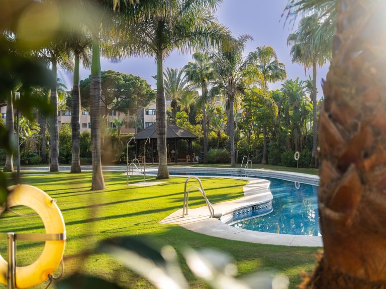 Apartment for Sale in Puerto Banús, Malaga 2