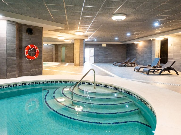 Apartment for Sale in Puerto Banús, Malaga 26