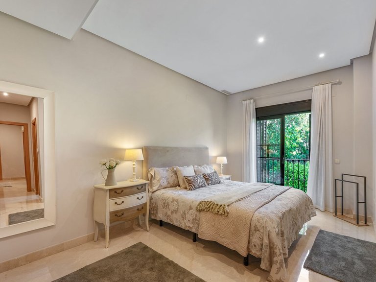 Apartment for Sale in Puerto Banús, Malaga 30